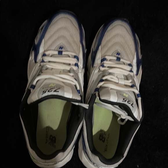 New Balance 725 Sneakers in Silver and Blue - Picture 8 of 9